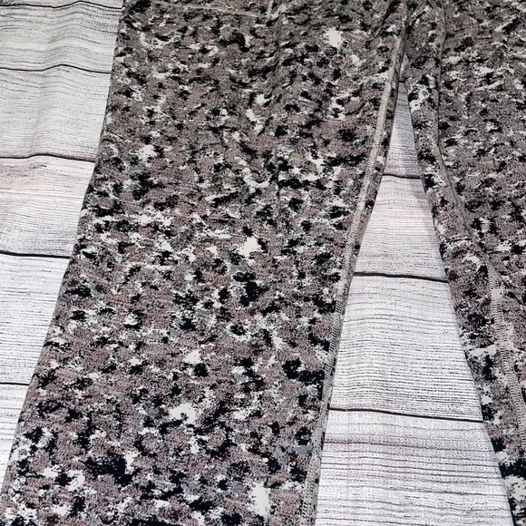 Athleta Pants Size Small - Picture 2 of 5